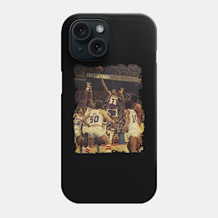 Magic Johnson vs Sixers - NBA Finals Game 6, 1980 Phone Case