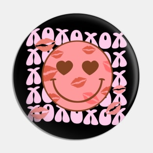 Xoxo Valentine’s Day Smile Face Pin