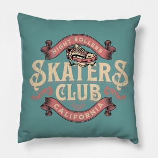 Skaters club distressed california emblem Pillow