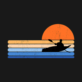 Funny Retro Kayaking Gets Me Wet Kayaker Paddling Boating T-Shirt