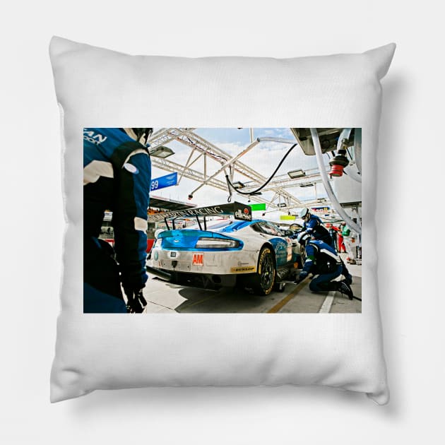 Le Mans 2016, France (C033/7926) Pillow by SciencePhoto