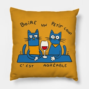 Boire un petit coup c'est agréable - Cats drinking wine Pillow