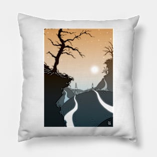 Mountain paths Pillow