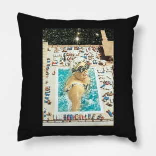 Swimming under the stars Pillow