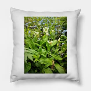 Herb bed with wild garlic Pillow