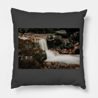 Small waterfall, long exposure Pillow