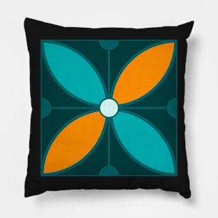 Quadrant flower Pillow