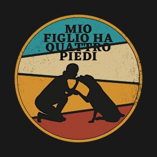 mio figlio ha quattro piedi T-Shirt