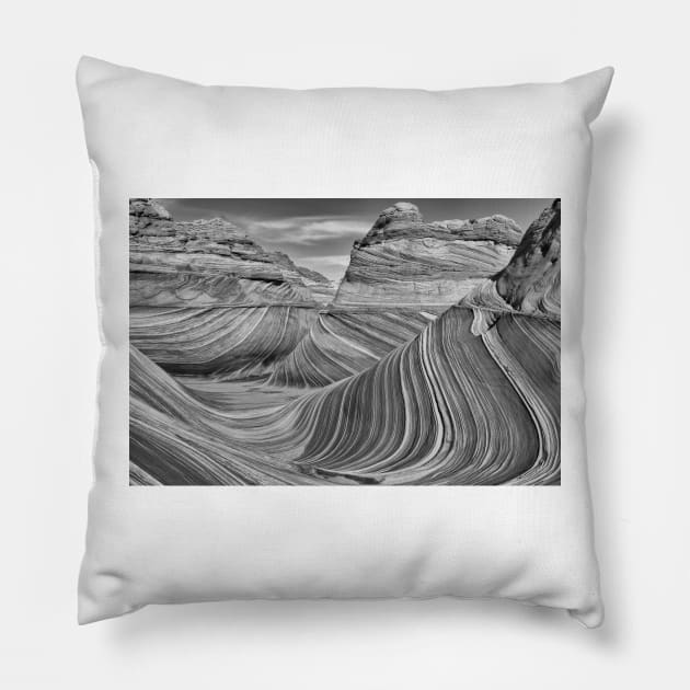 The Wave B+W Pillow by jforno