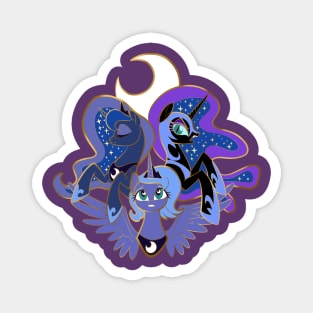 Luna Trio Magnet