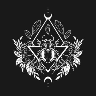 Scarab Queen // B&W  | Nikury T-Shirt