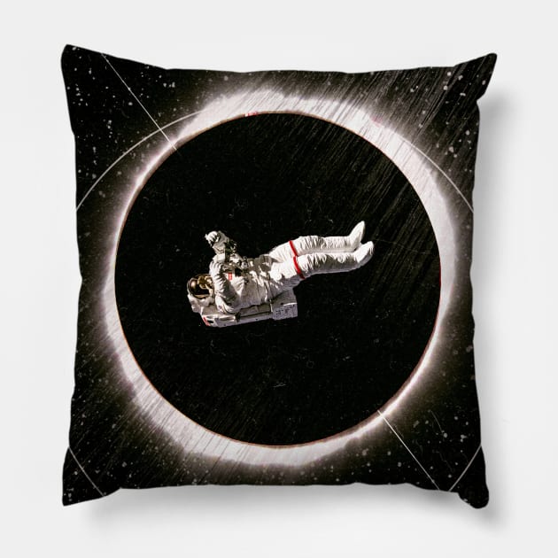 Solar eclipse Pillow by Aephicles