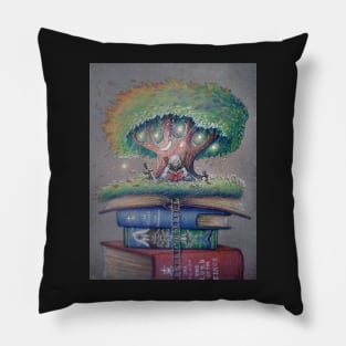 ILLUSTORY BOOK ELF Pillow