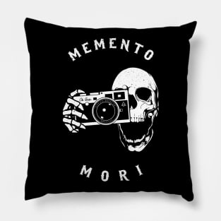 Memento mori Pillow