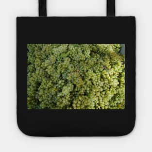 Riesling Grapes at Magpie Springs by Avril Thomas Tote