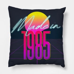 Made In 1985 ∆∆∆ VHS Retro 80s Outrun Birthday Design Pillow