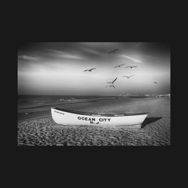 A Beach Scene In Black And White by JimDeFazioPhotography