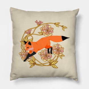 Red fox in the forest Pillow