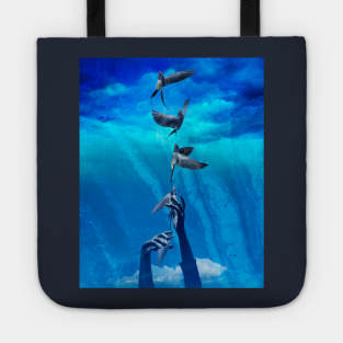 Birds Escape Tote