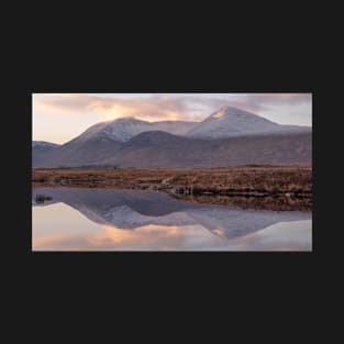 'Clach Leathad and Meall a' Bhùiridh', Rannoch Moor, Near Glencoe T-Shirt