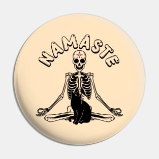 Yoga Namaste Black Cat in beige Pin
