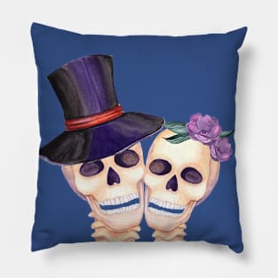 Halloween skull of husband and woman, halloween vintage Pillow