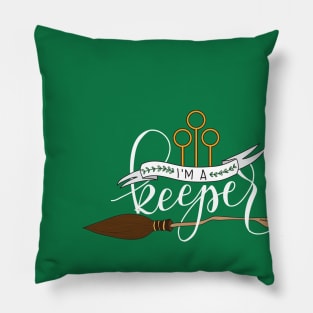 White 'I'm A Keeper' Pun - Green Pillow