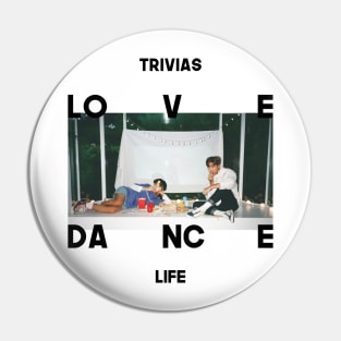 TRIVIA LOVE & DANCE (BTS) Pin