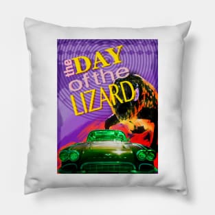 ‘The day of the lizard’ - B-movie type design Pillow