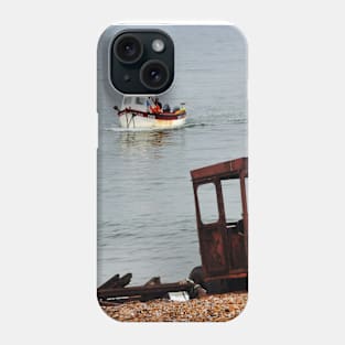 The return of Lady Iris. Fishing boat returns to the beach at Weybourne, Norfolk, UK Phone Case