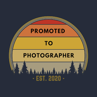 Promoted To Photographer EST. 2020 Retro Vintage Sunset T-Shirt