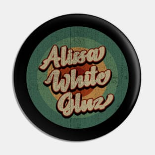 Circle Retro Vintage Alissa White Gluz Pin