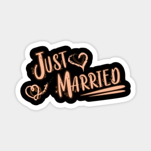 Just Married | Newly Wed | Couple Goals | Wedding | Magnet