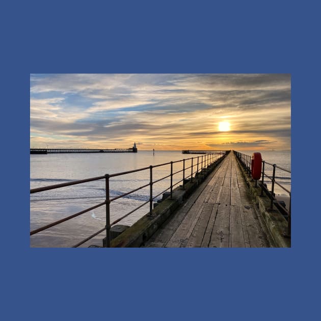 January sunrise at the mouth of the River Blyth - Landscape (2) by Violaman