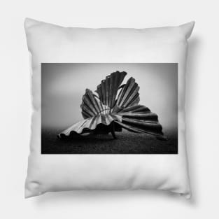 Scallop in the Mist Pillow