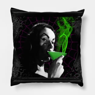 VAMPIRA 9 Pillow