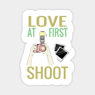 Love at first shoot Magnet