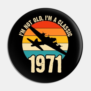 Aircraft Pilot born 1971 50th Birthday Gift Airplane Plane B-17 Bomber Pin