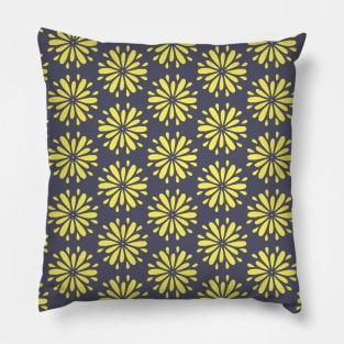 Egg Cream Daisies Pillow