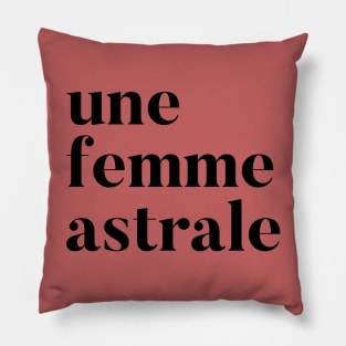 une femme astrale Pillow