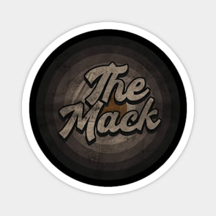 RETRO BLACK WHITE - The Mack Magnet