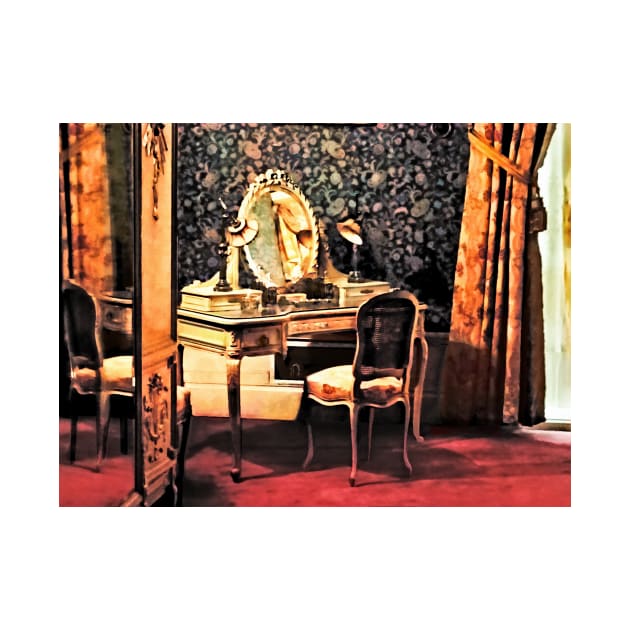 Elegant Victorian Bedroom by SusanSavad