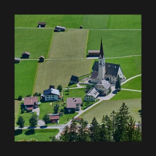 Pfarrkirche zum heiligen Nikolaus, Elbigenalp, Lechtal T-Shirt