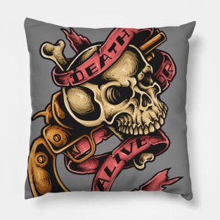 Skull of Pirate Spirit : DEATH or ALIVE Pillow