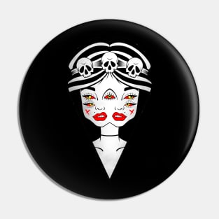 Macabre Queen Pin