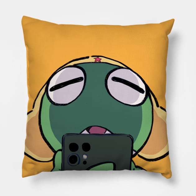 I draw keroro looking at phone / Sergeant Keroro Pillow by mudwizard