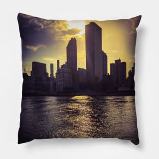 Roosevelt Island Skyline Sunset New York City Pillow