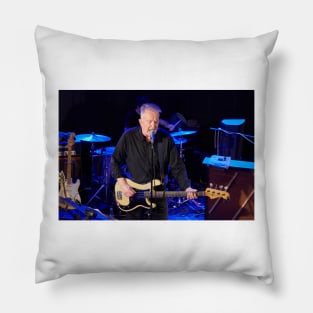 Tom Robinson in concert Pillow