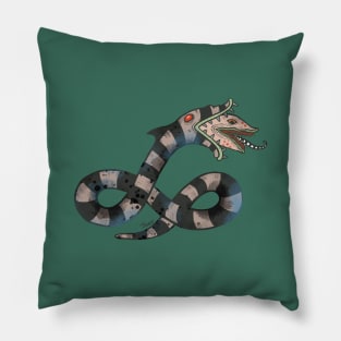 Sandworms of saturn Pillow