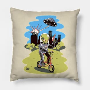 alien cycling invasion Pillow